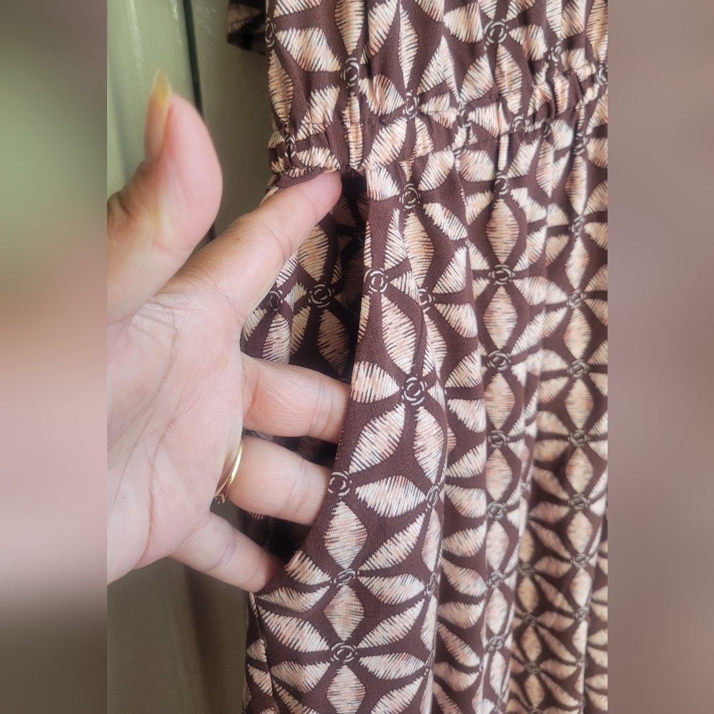 Chic Brown and Cream Geometric Maxi Dress - Picture 9 of 14